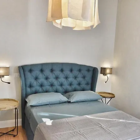 Domus D'angelo Nocleg ze śniadaniem 4*