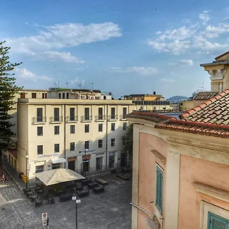 Domus D'angelo Bed & Breakfast 3*